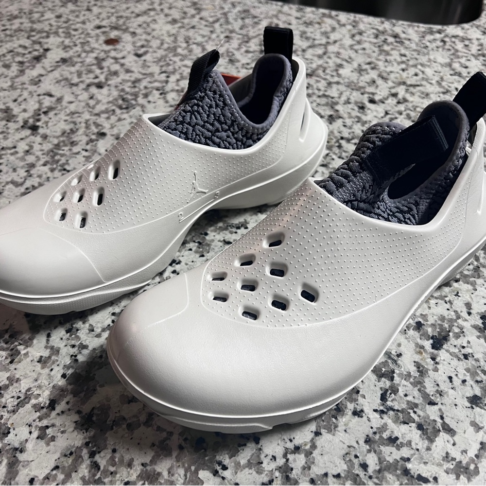 *BRAND NEW* JORDAN  SYSTEM.23